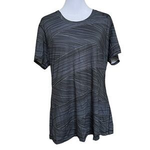 Under Armour top